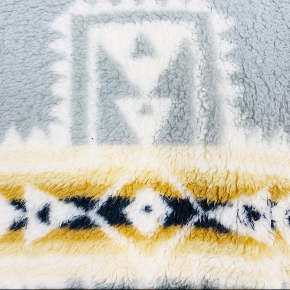 PENDLETON Sherpa Fleece Aztec Throw Blanket Tribal - Picture 5 of 8